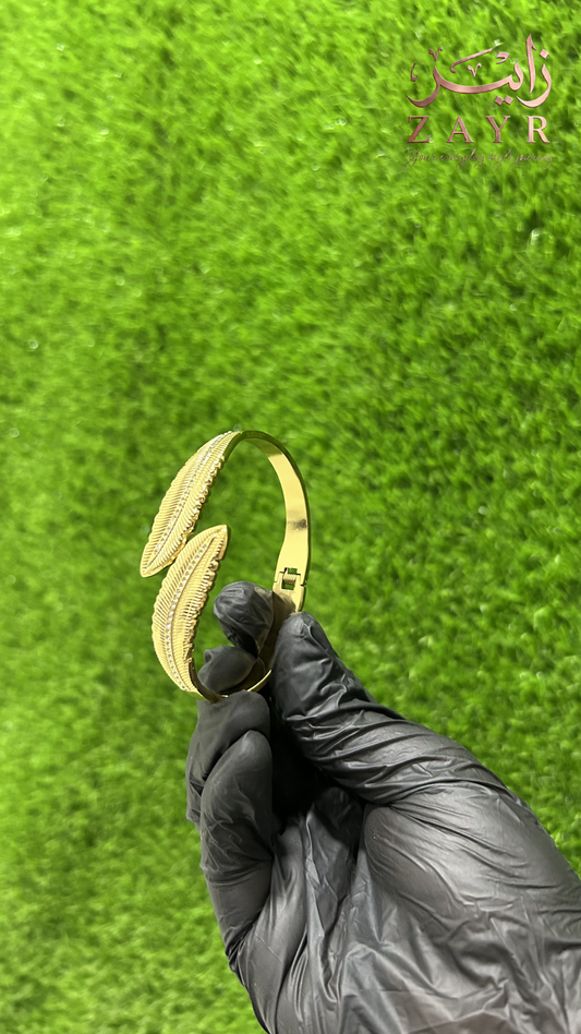 Zayr Gilded Leaf Bypass Gold Cuff