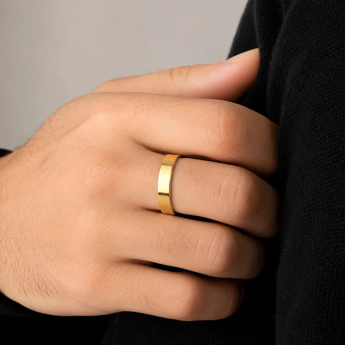 Classic Gold Band Ring 2