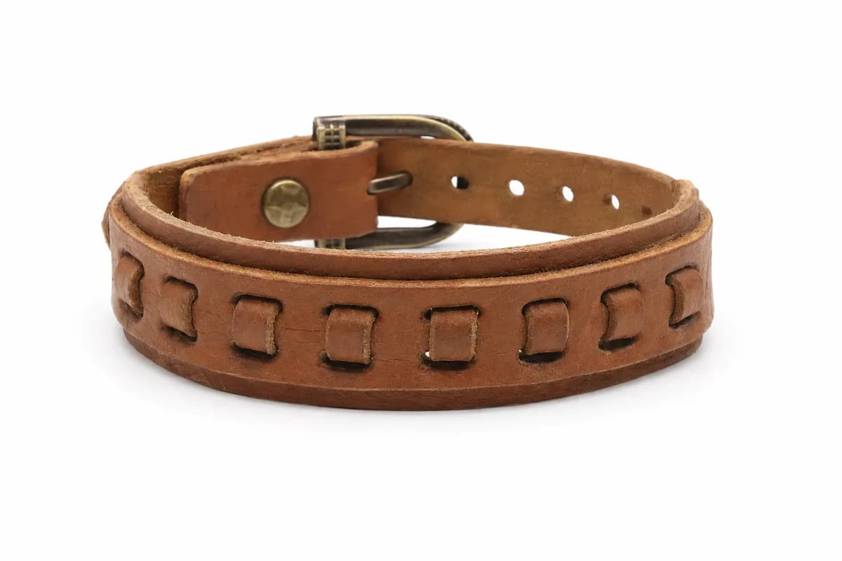 Classic Leather Buckle Cuff