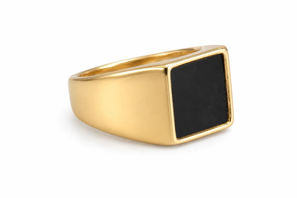 Noble Onyx Square Ring 2