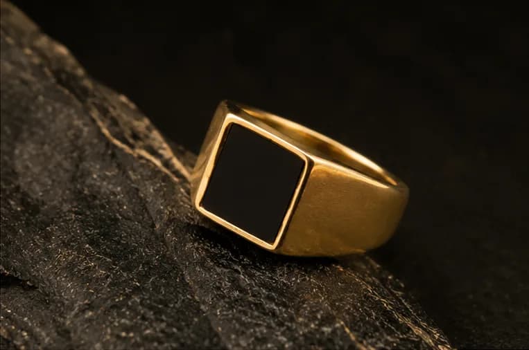Noble Onyx Square Ring 3