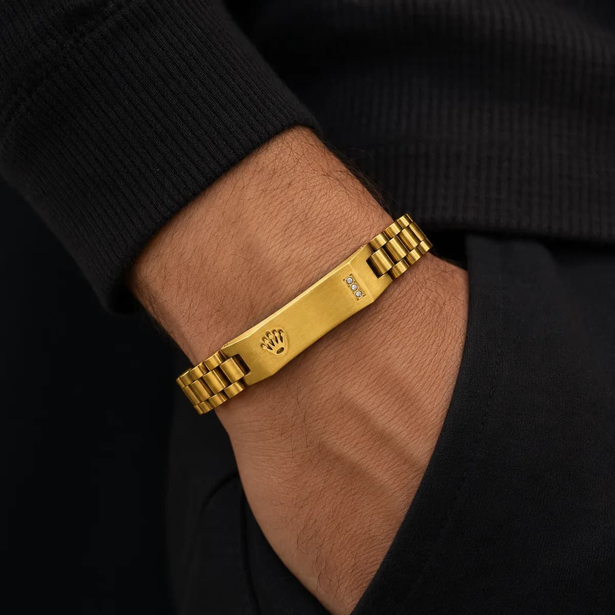 Onyx Crown ID Bracelet — Gold