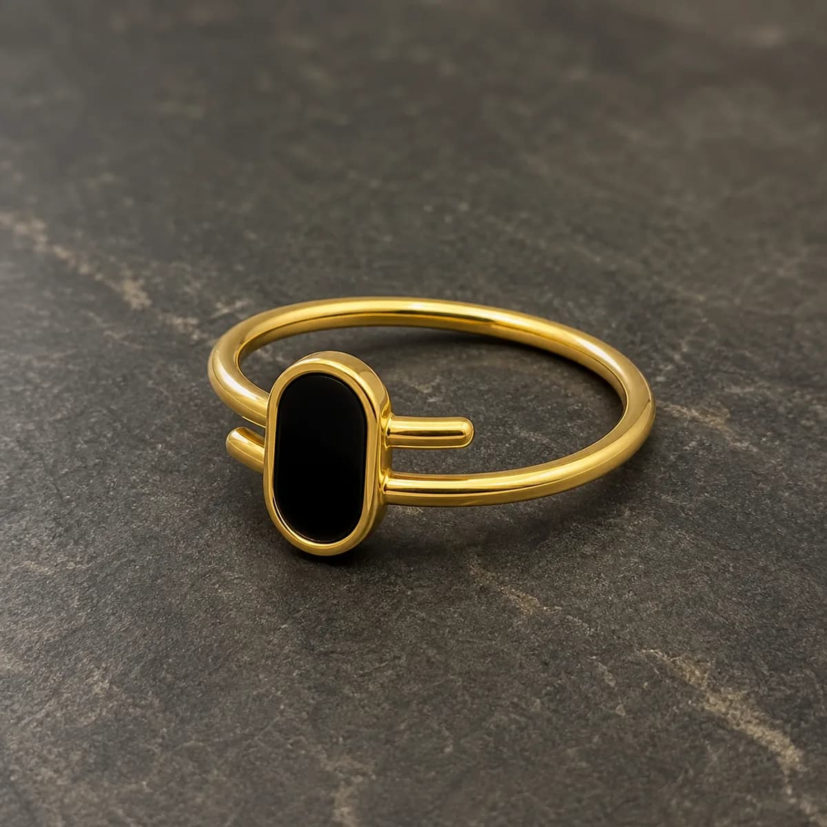 Selene Oval Bypass Ring