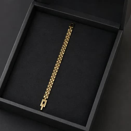 Signature Gold Link Bracelet 4