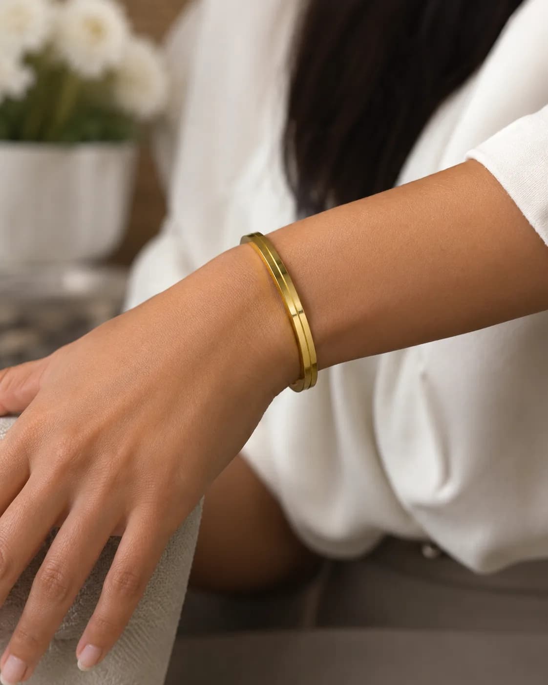 Classic Polished Gold Bangle