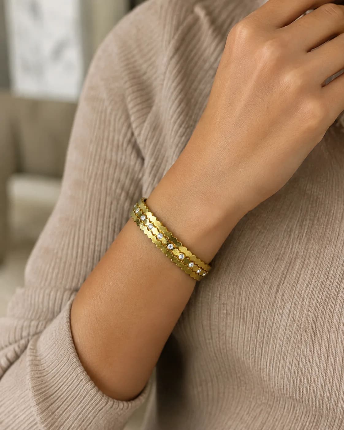 Honeycomb Crystal Triple-Band Bangle 2