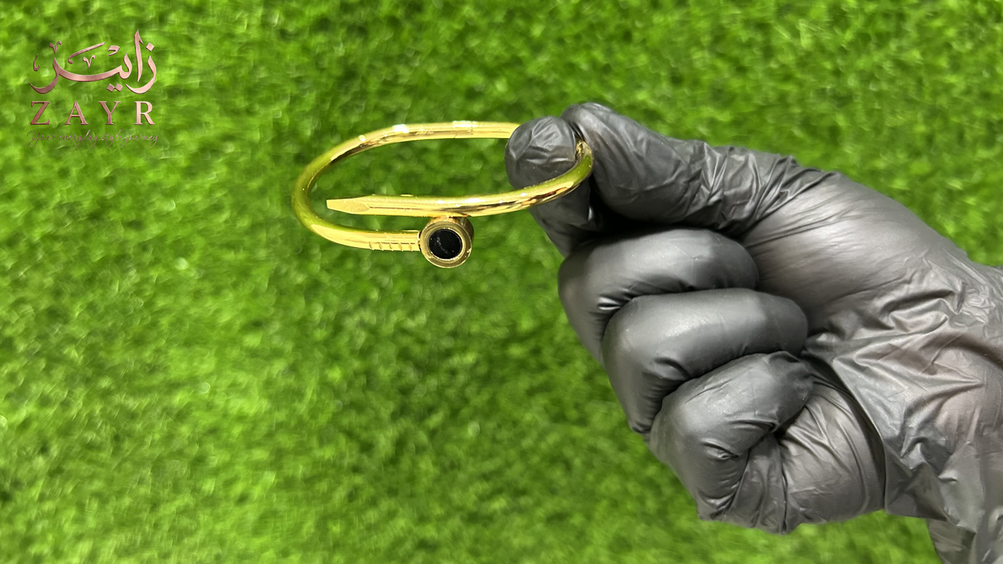 ZAYR Classic Gold Nail Bangle - Onyx Inlay Edition