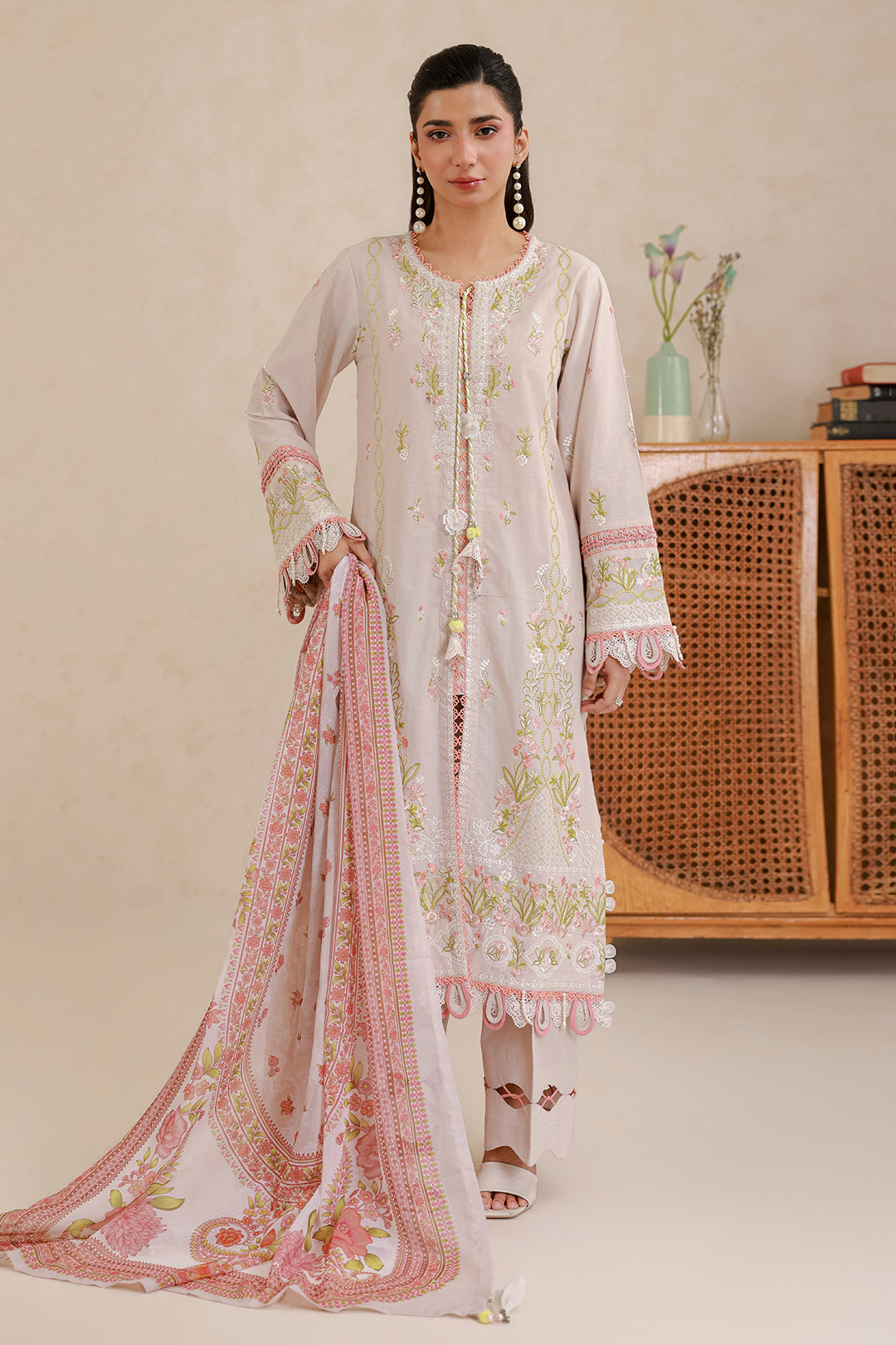 Embroidered Lawn Shirt, Dupatta & Trouser 3-Piece Suit - 0659