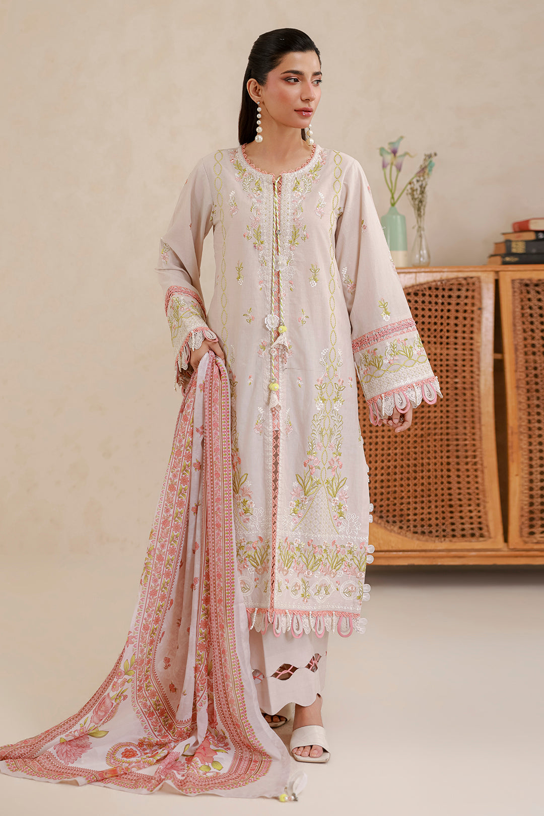 Embroidered Lawn Shirt, Dupatta & Trouser 3-Piece Suit - 0659